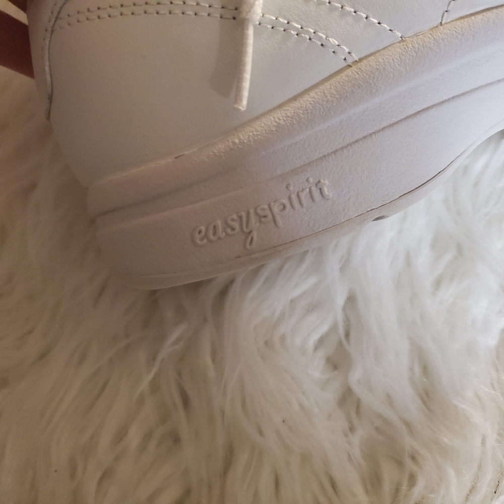 🇺🇸Easy Spirit White Leather Athletic Shoes Size 9 1/2 - Picture 4 of 6